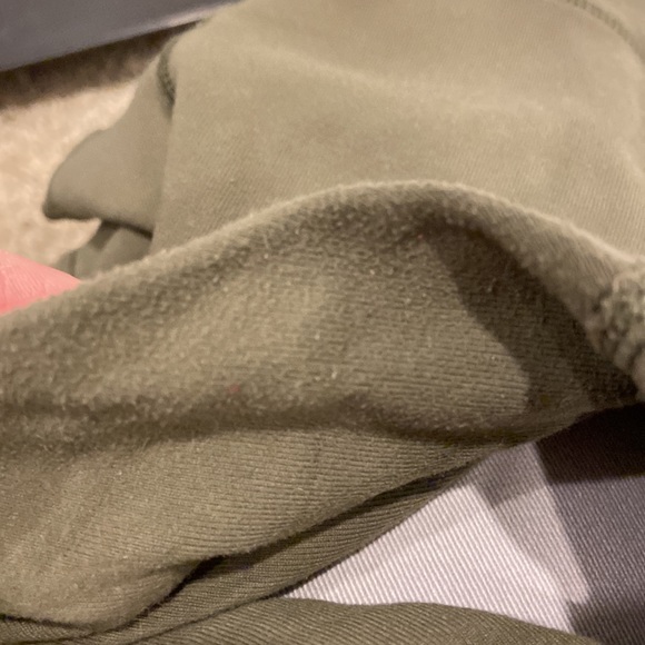 Ivivva Khaki/Olive Green Cropped Exercise Pants with Pockets - Picture 7 of 8